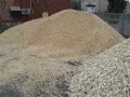 Ile kosztuje kruszywo pod kostkę? Poznaj ceny i ważne czynniki