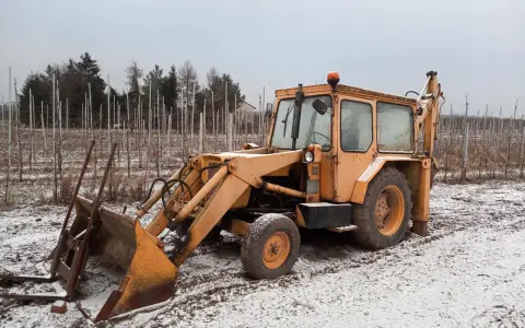 Koparko ładowarka Ostrówek KTO-162: Historia, specyfikacje i ceny