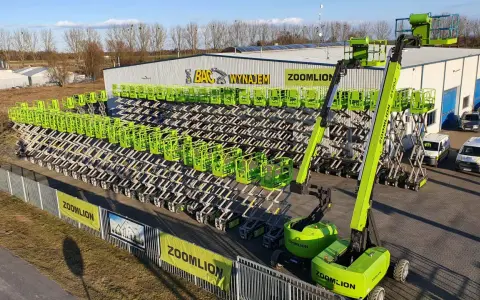 Duże zapasy podnośników nożycowych i przegubowych marki Zoomlion. Sprawdź, ile kosztuje godzina pracy zwyżki.