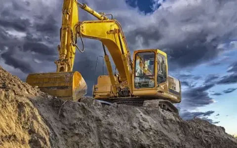 Ile pali koparko ładowarka JCB 3CX? Sprawdź, jak zaoszczędzić na paliwie